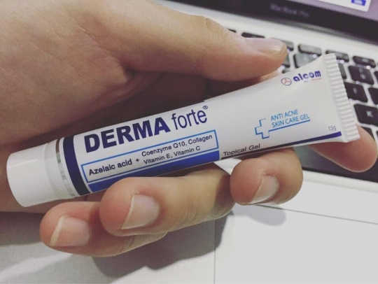 Thực Hư Về Kem Trị Mụn Derma Forte “Hàng Xịn” Mà Giá Siêu Rẻ?