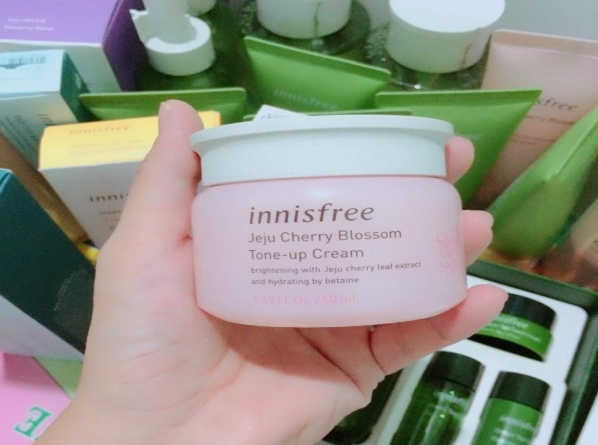 Kem Dưỡng Trắng Da Toàn Thân Innisfree Có Tốt Đúng Như “Lời Đồn”?